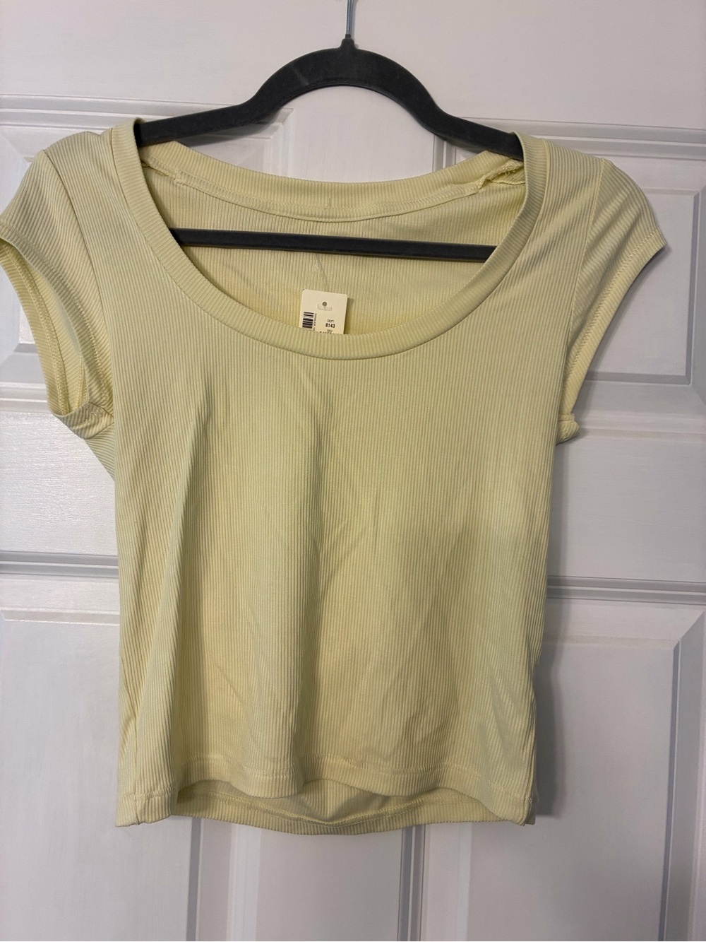 NWT Aeropostale Women's Ribbed Scoop Neck Crop Top - Light Yellow. Size medium